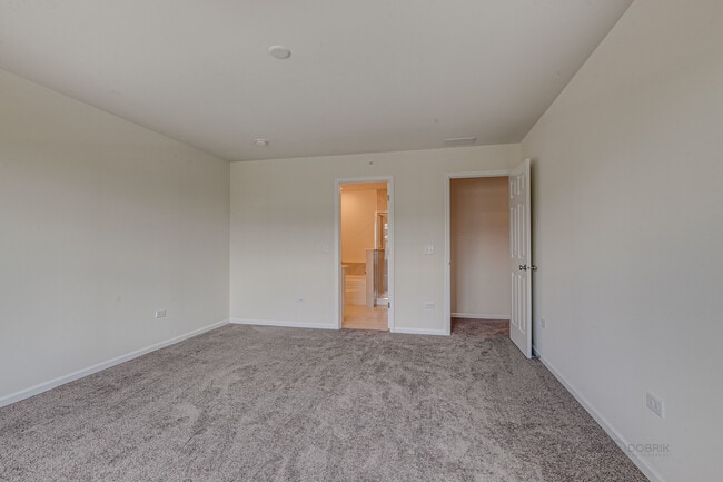 Building Photo - 264 Hoffmann Dr