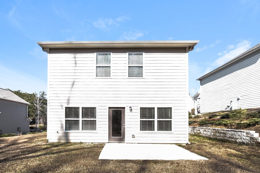 Building Photo - 12 Deer Creek Dr