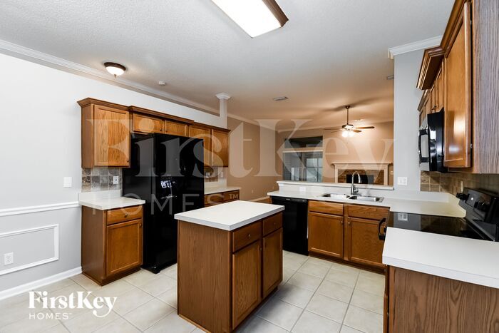 Building Photo - 2439 Watermill Dr