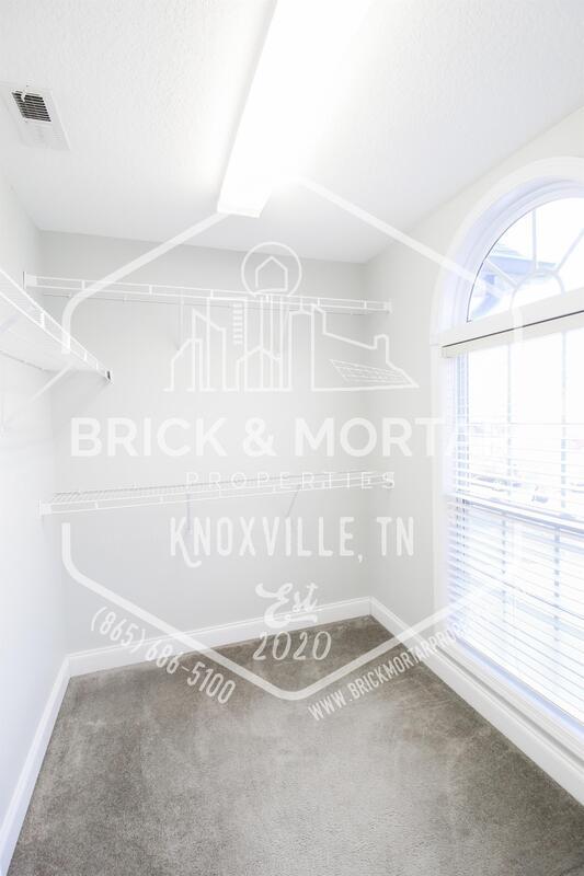 Building Photo - 3305 Grassy Pointe Ln