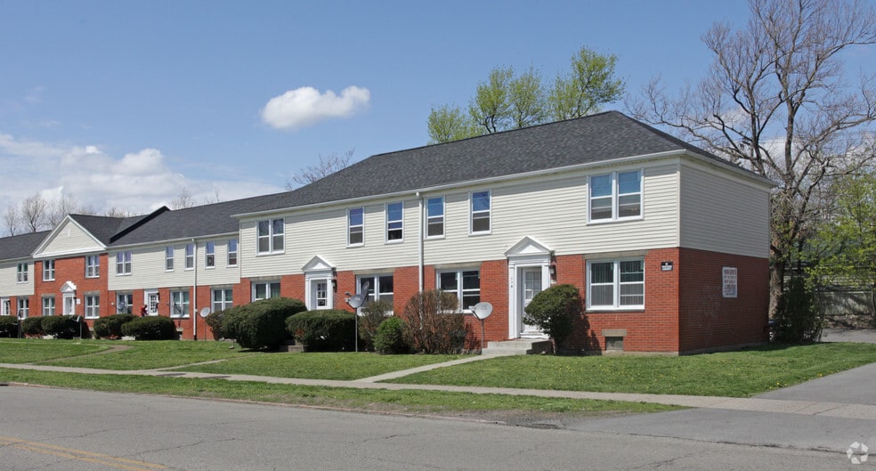 Amherst Gardens Apartments - Amherst Gardens
