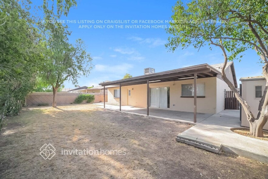 Building Photo - 3608 W Grovers Ave
