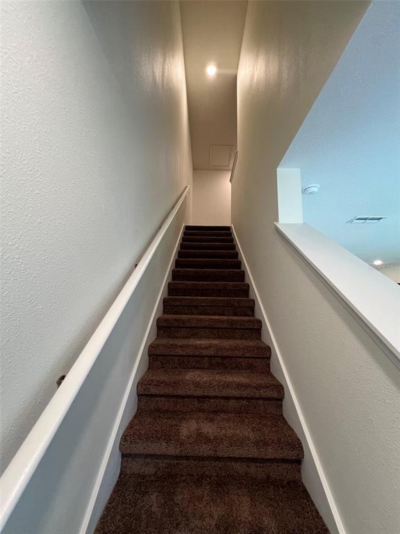 Building Photo - 1370 Yellow Finch Dr