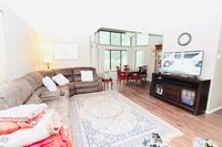 Building Photo - 587 Sayre Dr