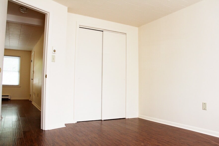 Building Photo - 365 St Paul St