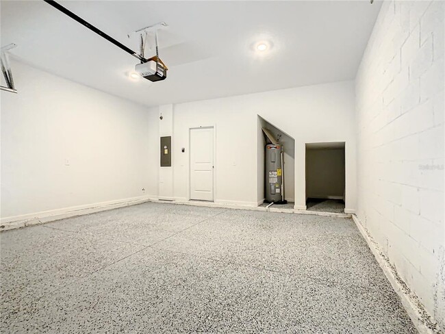 Building Photo - 409 Bogey Dr