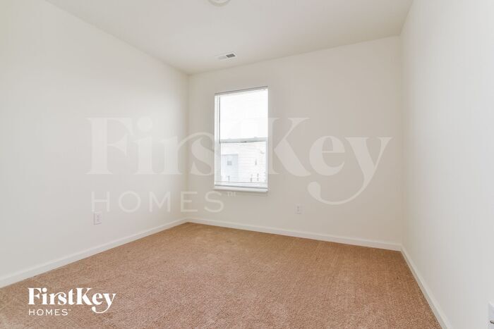 Building Photo - 8115 Fisher Bend Dr