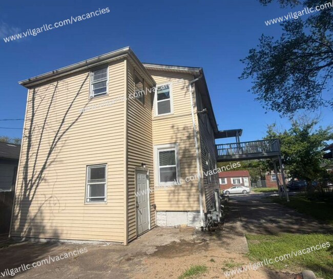 Building Photo - 1712 Carolina St