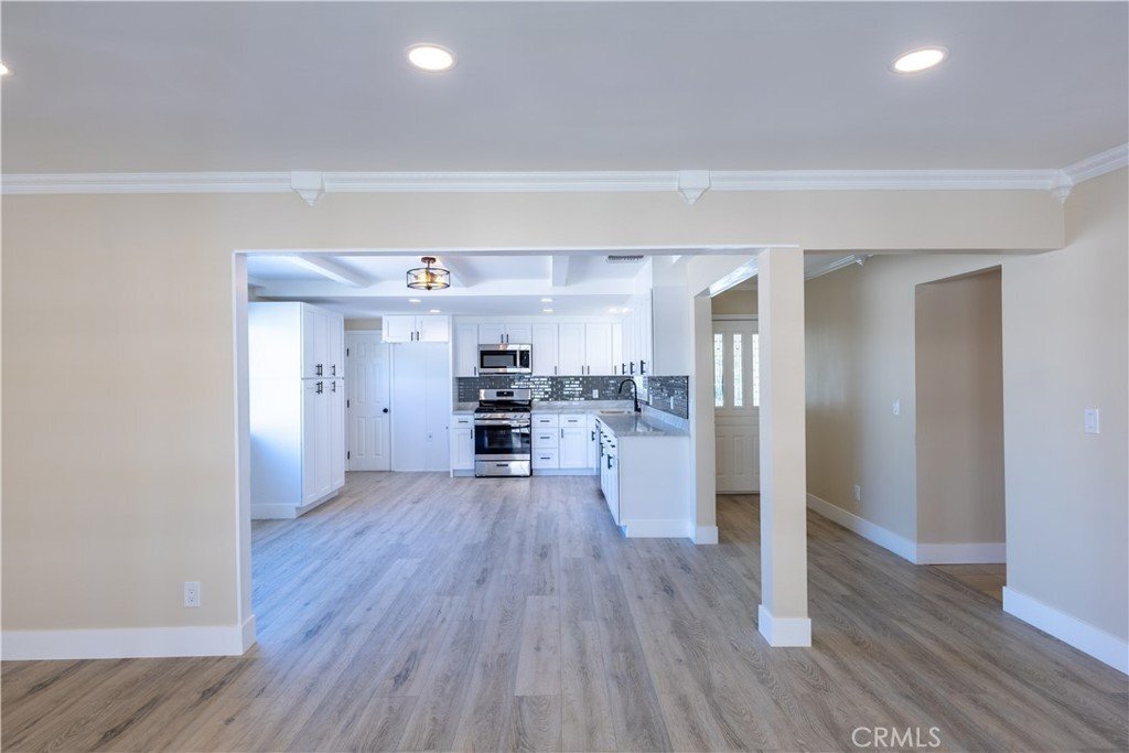 Building Photo - 15815 Silvergrove Dr