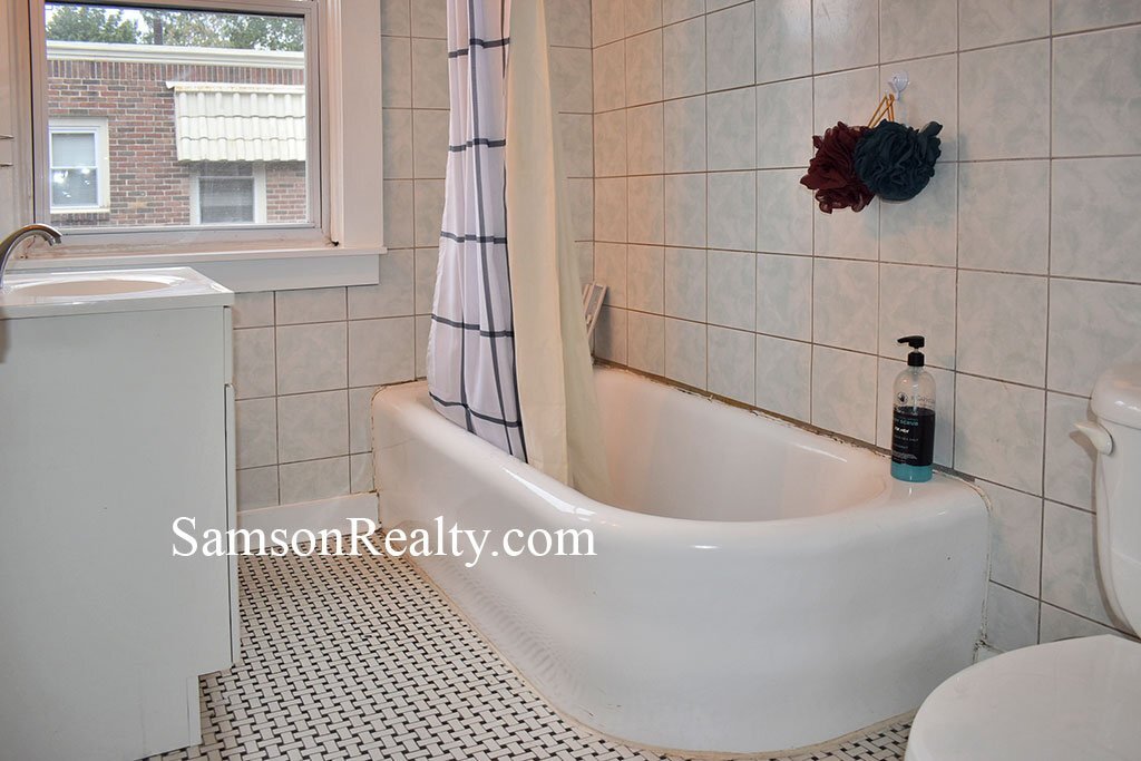 Building Photo - 40 Sessions St