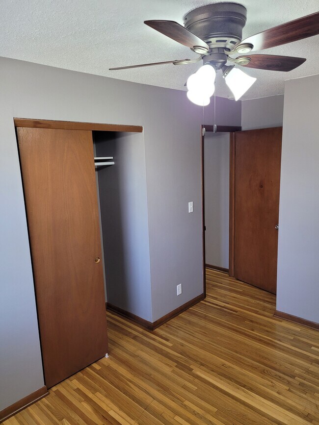 Building Photo - 4712 Western Ave