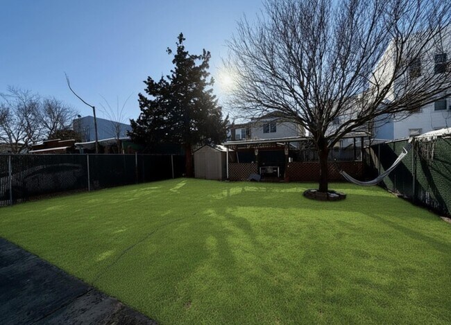 Building Photo - 157 Neptune Ave