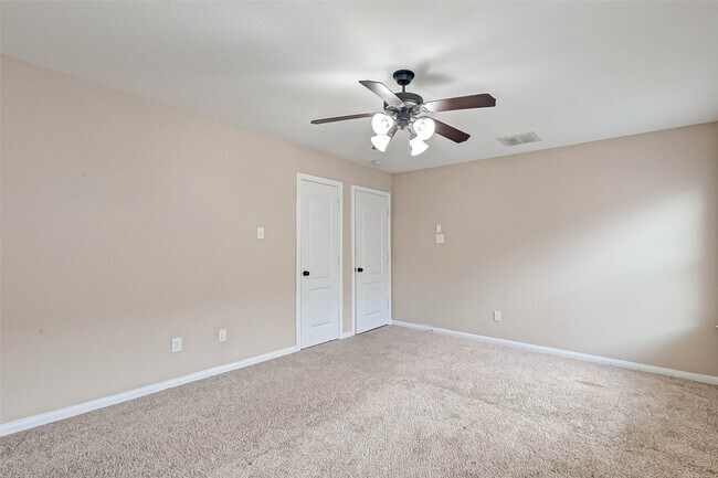 Building Photo - 6402 Black Bamboo Ln