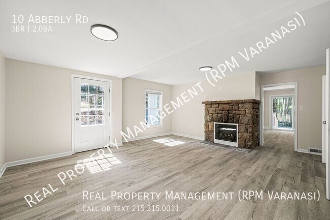 Building Photo - 10 Abberly Rd