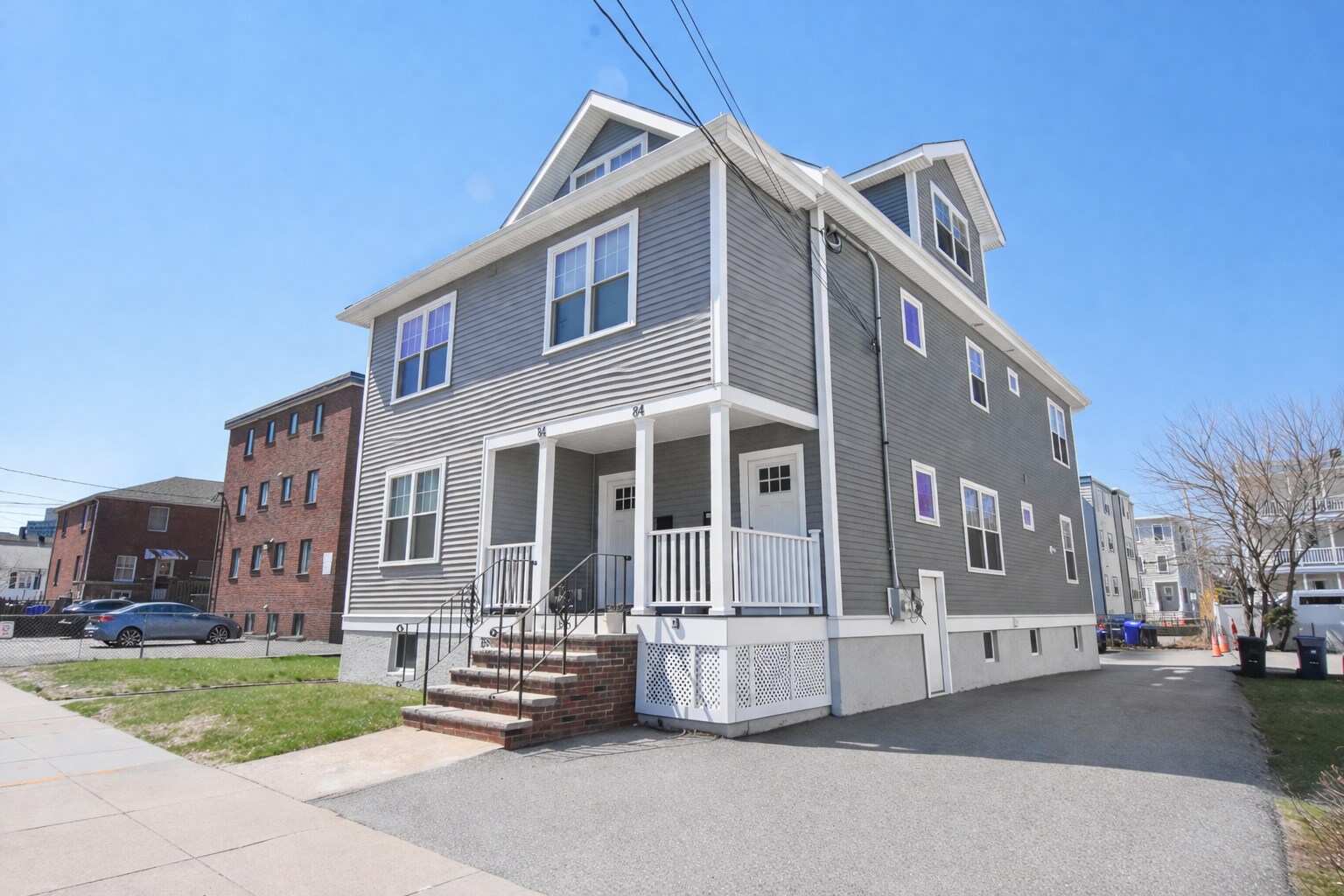 Building Photo - 84 Litchfield St