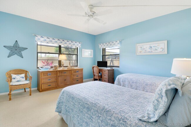 Building Photo - 375 S Beach Rd