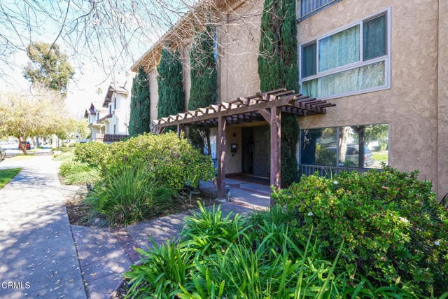 Building Photo - 120 S Sierra Madre Blvd