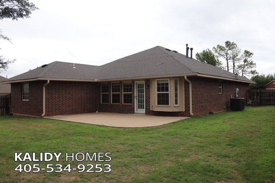 Building Photo - 21925 Homesteaders Rd