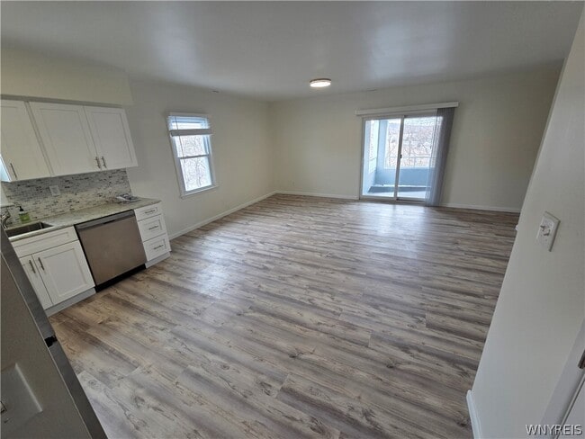 Building Photo - 255 Portage Rd