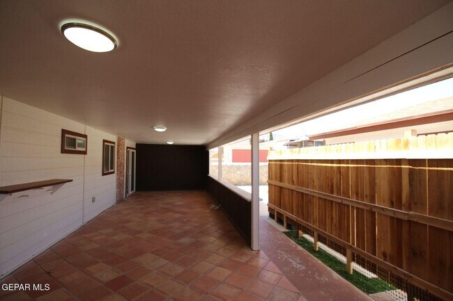 Building Photo - 4517 Loma Canada Ct
