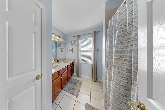 Building Photo - 2336 Winsloe Dr