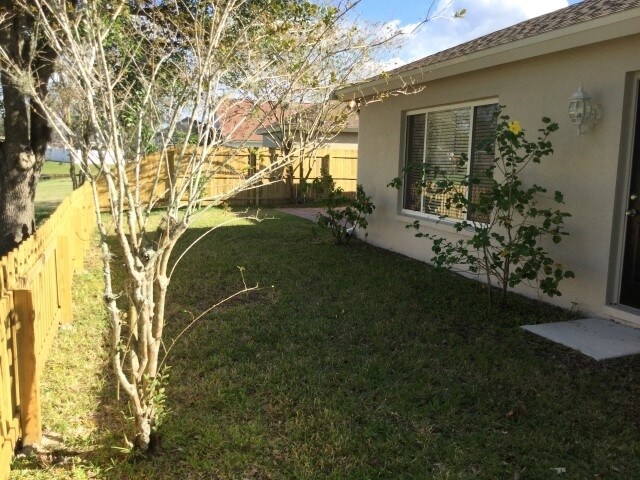 Building Photo - 29643 Morwen Pl