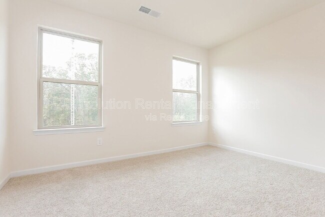 Building Photo - 3627 Parkside View Blvd