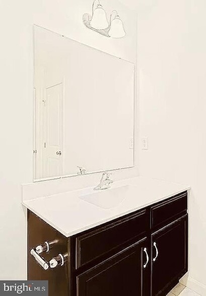 Building Photo - 9 Shillington Ln