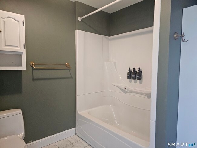 Building Photo - 932 Saybrook Rd