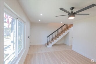 Building Photo - 857 Windwood Dr
