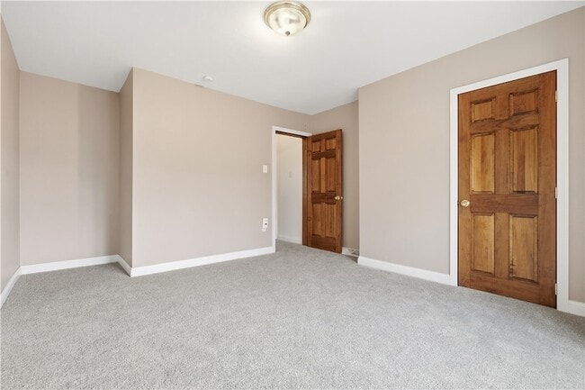 Building Photo - 1402 Sherman Ave