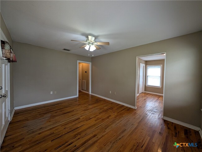 Building Photo - 1185 W Mill St