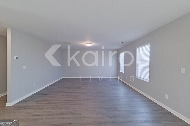 Building Photo - 633 Canal St