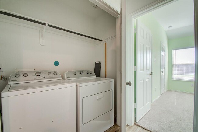 Building Photo - 5200 Elrington Vly Ln