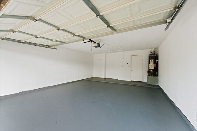 Building Photo - 10746 Staghill Dr