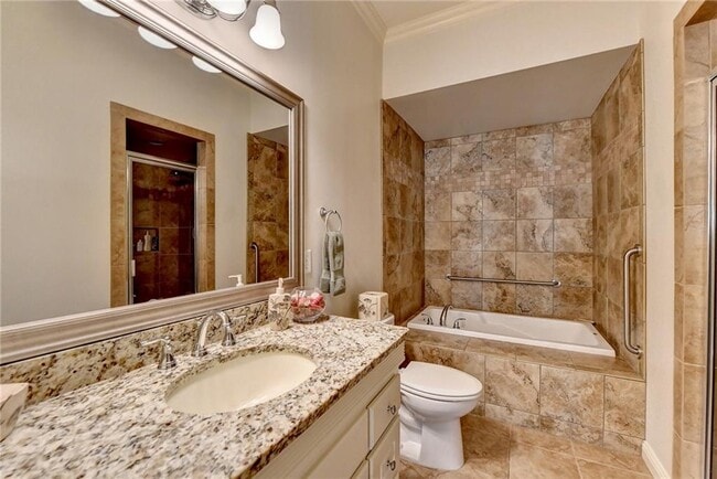 Building Photo - 6745 Laurel Oak Dr