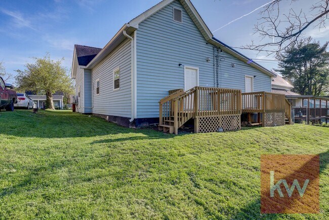 Building Photo - 314 Wilson Ave