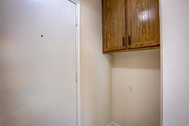 Building Photo - 6637 Fair Oaks Dr