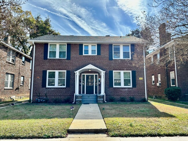 Primary Photo - Charming Apartment Downtown Columbia