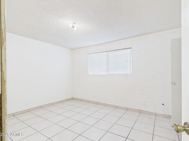 Building Photo - 3027 N 37th St