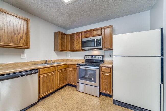 Building Photo - 3-BEDROOM IN HUNTERS CHASE, NORTHSIDE ISD