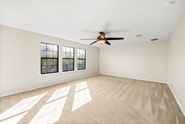 Building Photo - 204 Lauren Loop