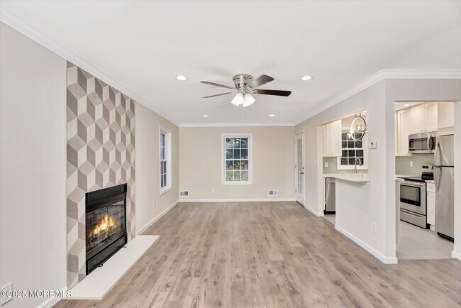 Building Photo - 1508 Wellington Pl