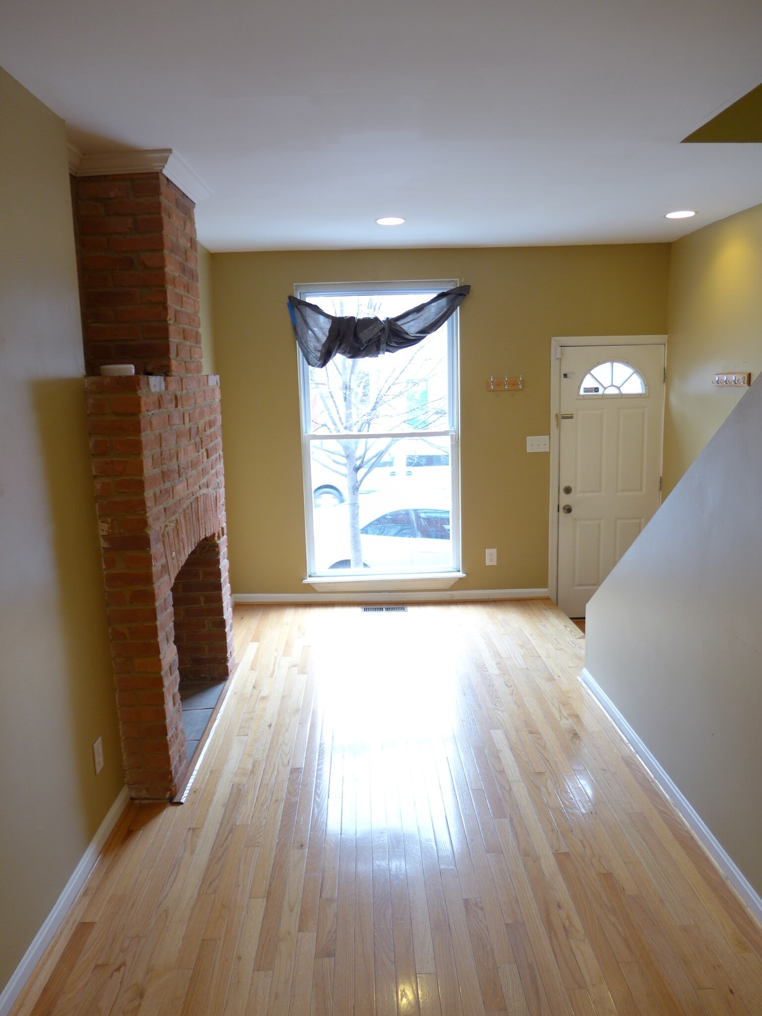 Building Photo - 121 S Conkling St