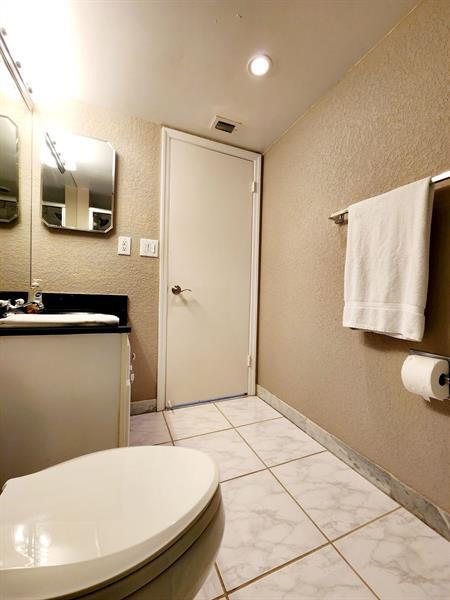 Building Photo - 3900 Galt Ocean Dr