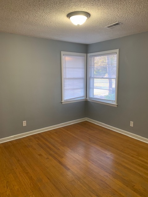 Building Photo - Beautiful freshly painted three bedroom home!