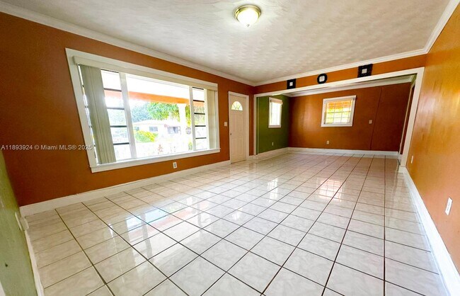 Building Photo - 3235 NW 80th Terrace