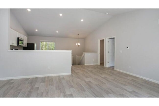 Building Photo - 11128 Farmway Dr