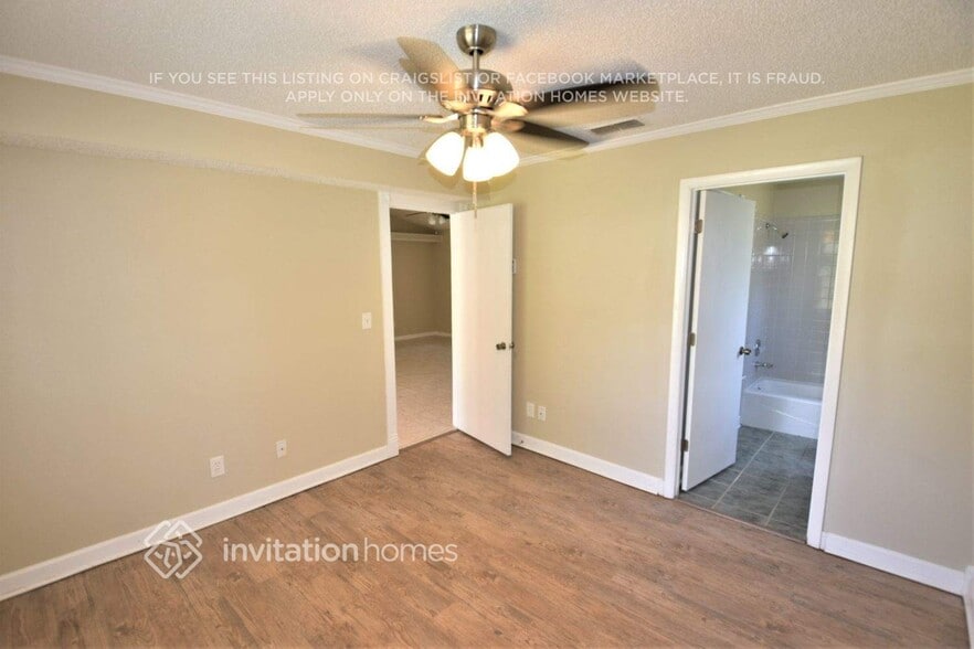 Building Photo - 12122 Meadow Ln