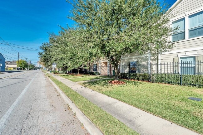 Building Photo - 3019 Palmer St